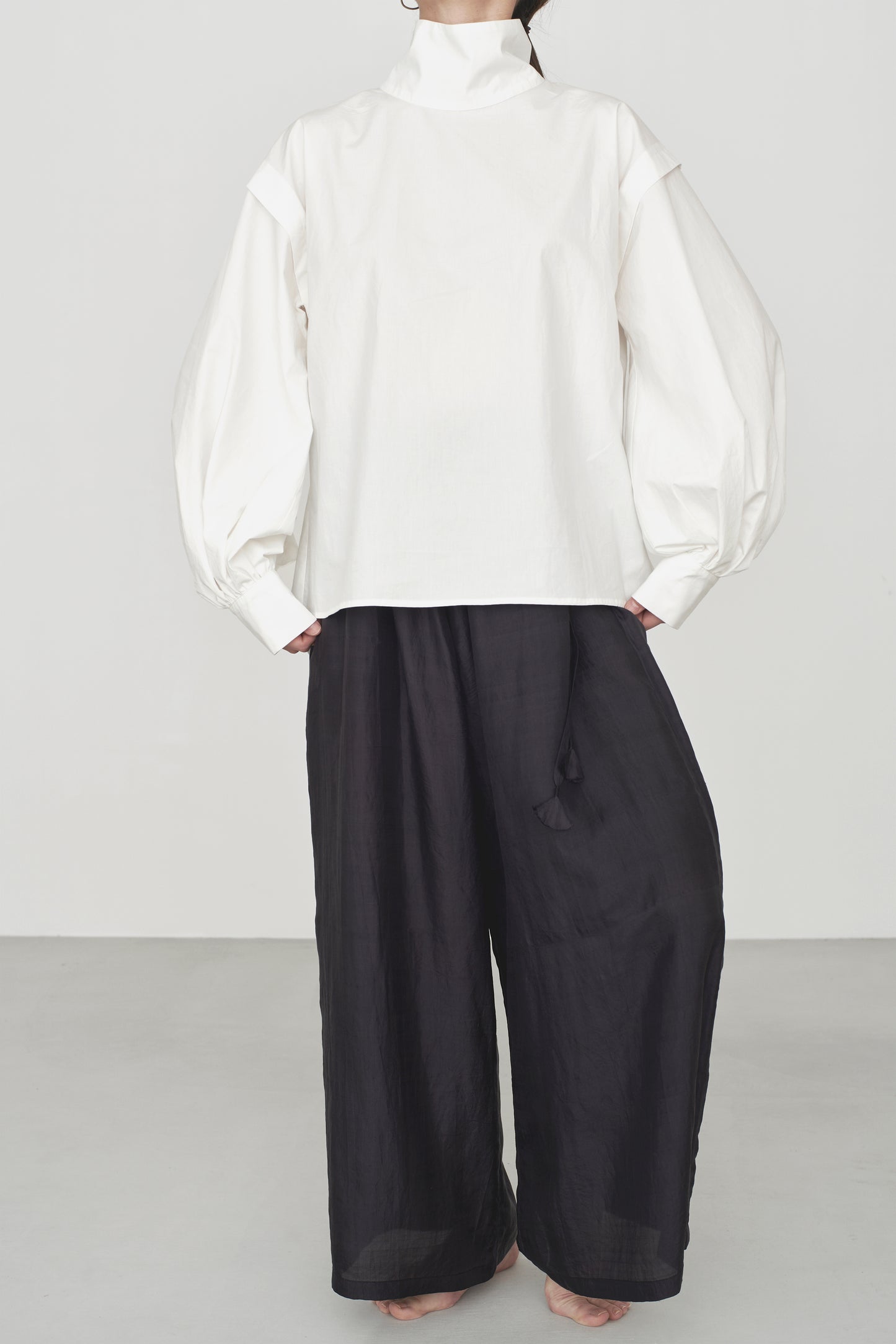 STANDARD / typewriter | HIGH COLLAR BLOUSE