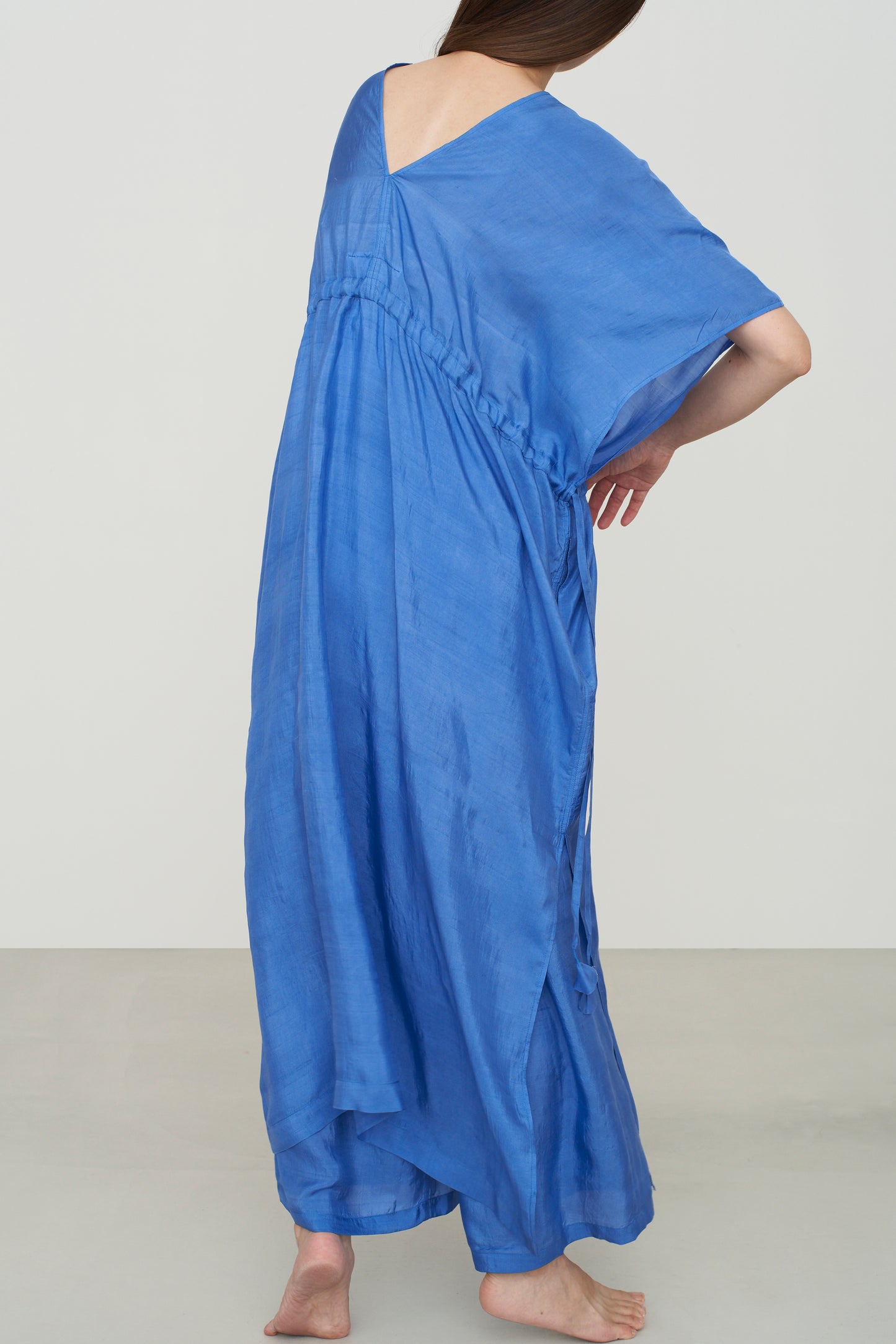 MULBERRY SILK | NEO KAFTAN DRESS blue / COUNTERPOINT