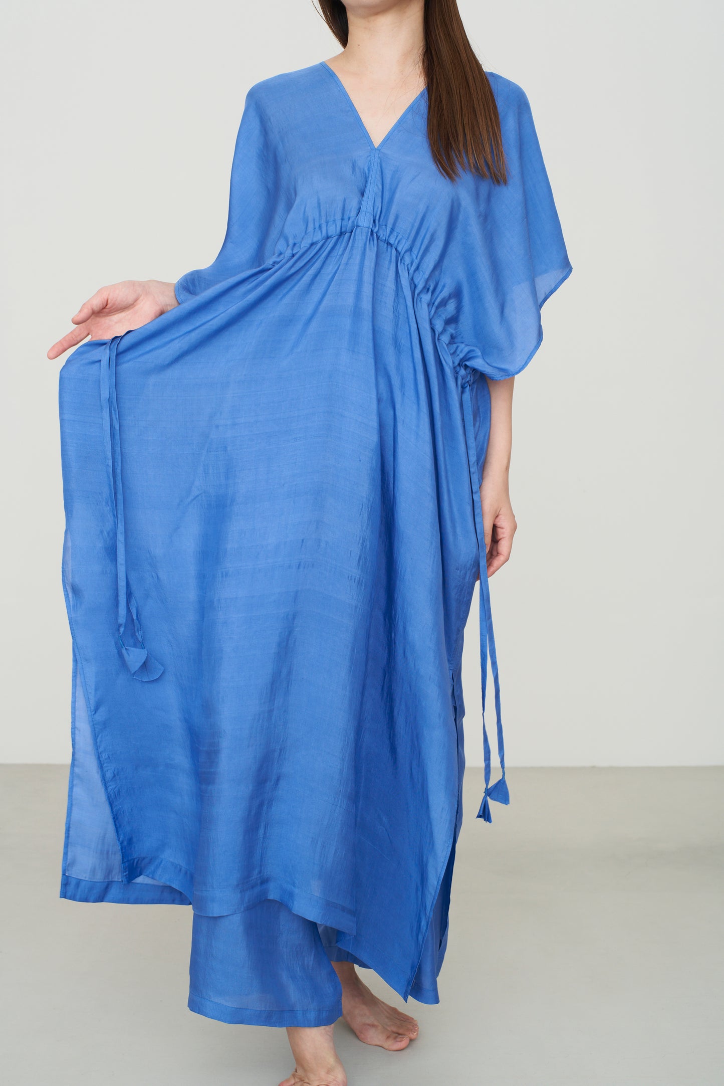 MULBERRY SILK | NEO KAFTAN DRESS blue / COUNTERPOINT