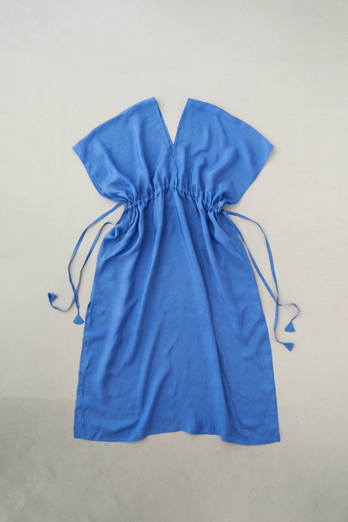 MULBERRY SILK | NEO KAFTAN DRESS blue / COUNTERPOINT