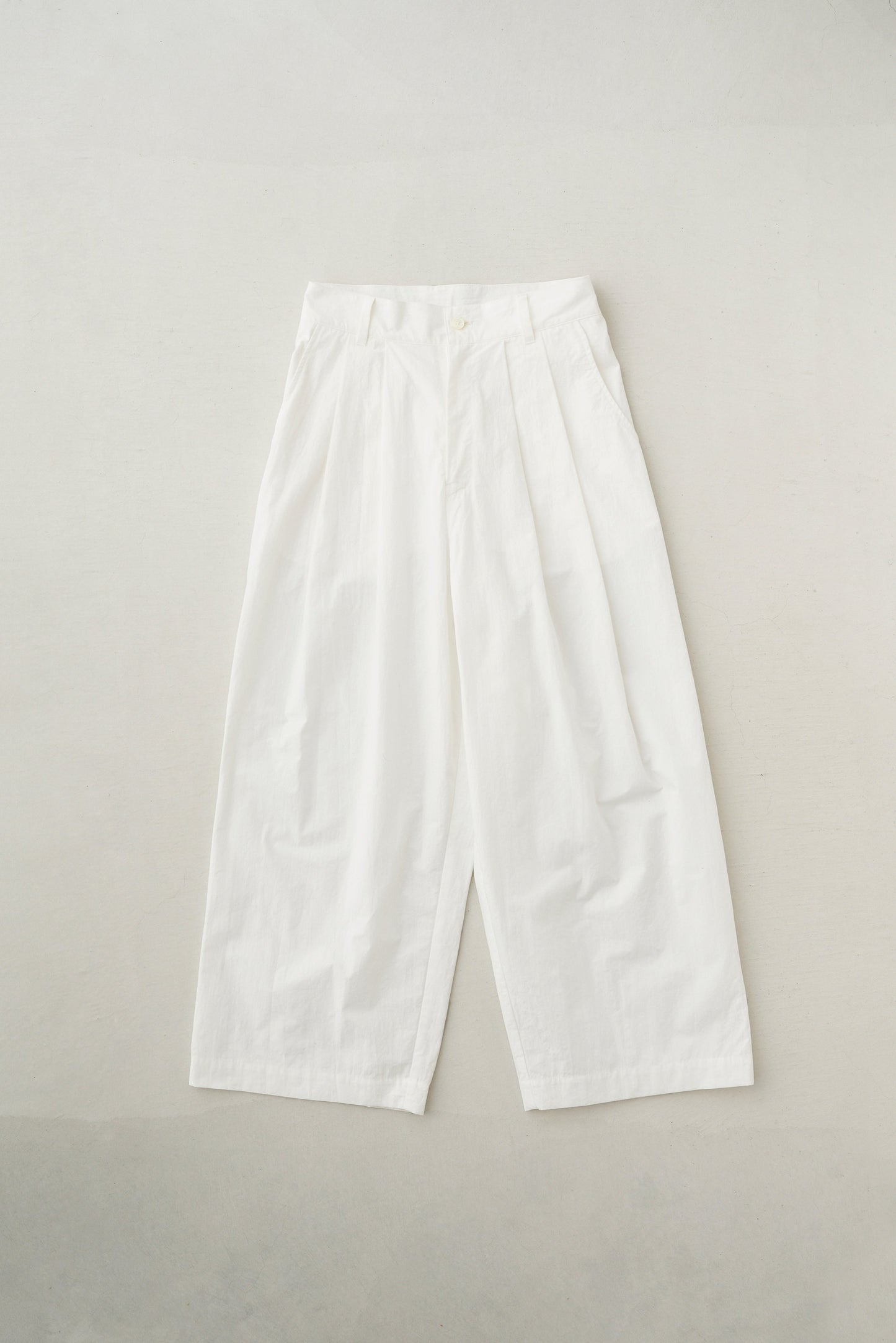 STANDARD / dump | TUCK WIDE PANTS