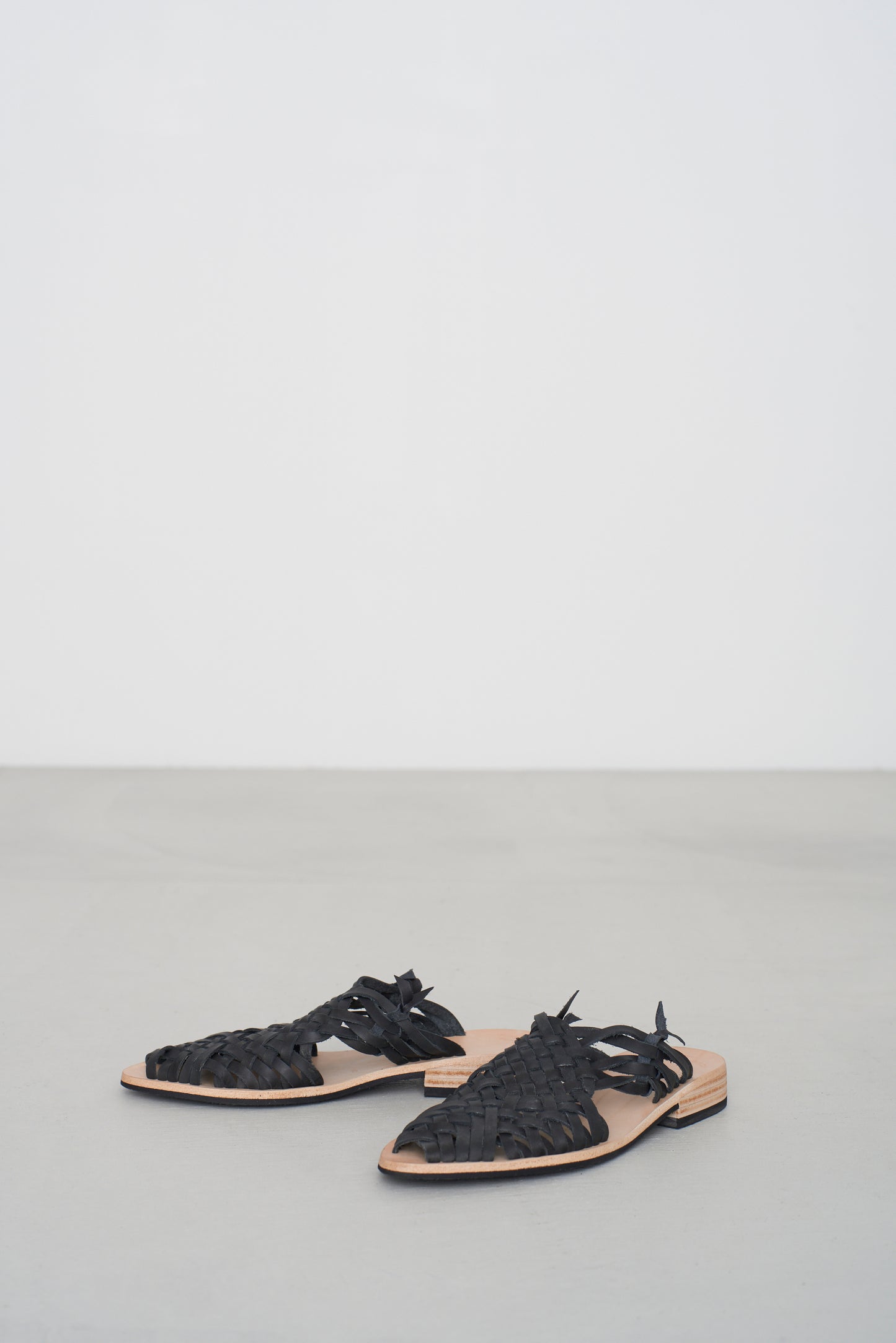 WONDER FULL LIFE junto con RAKU | HUARACHE SANDAL black