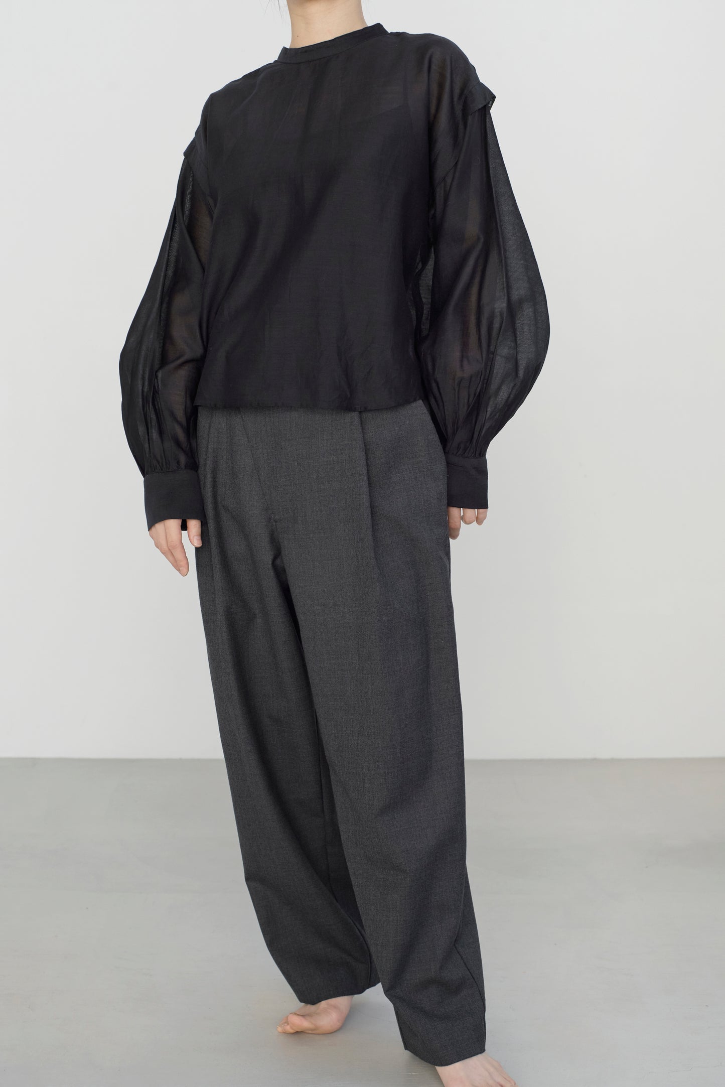 STANDARD / chanderi silk | PUFF SLEEVE BLOUSE black