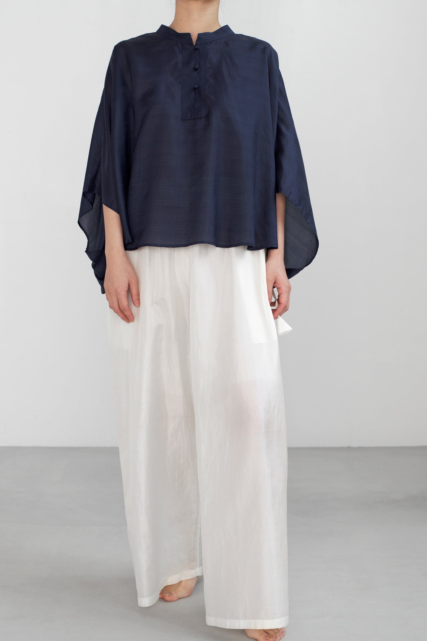 BANGALORE SILK | NEO MUSLIM KURTA SHORT / COUNTERPOINT