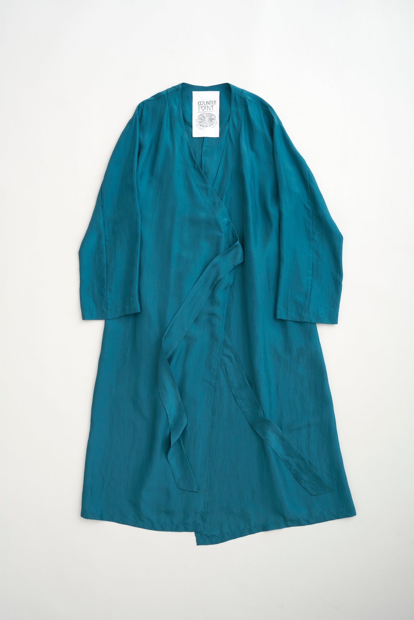 BANGALORE SILK | NO COLLAR ROBE / COUNTERPOINT