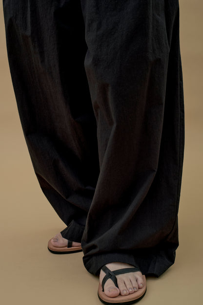 STANDARD / dump | TUCK WIDE PANTS