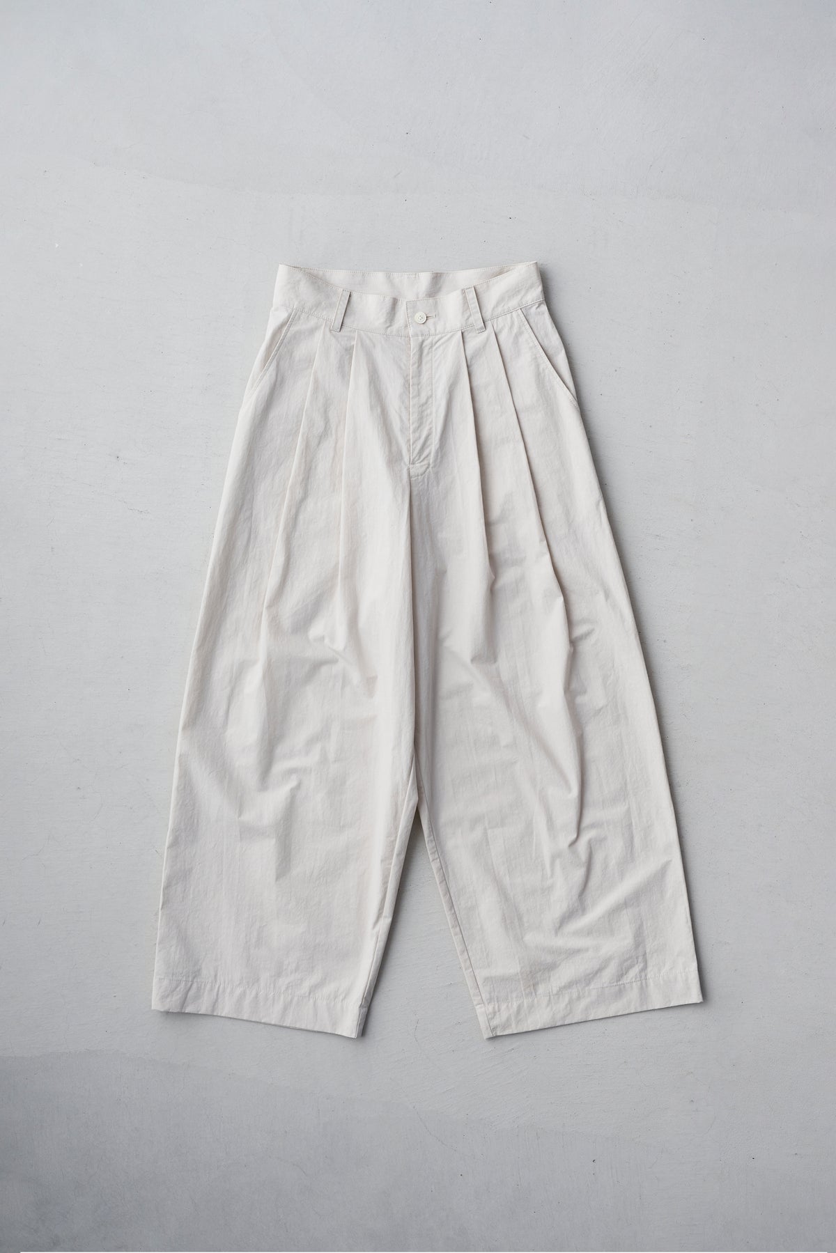 STANDARD / dump | TUCK WIDE PANTS