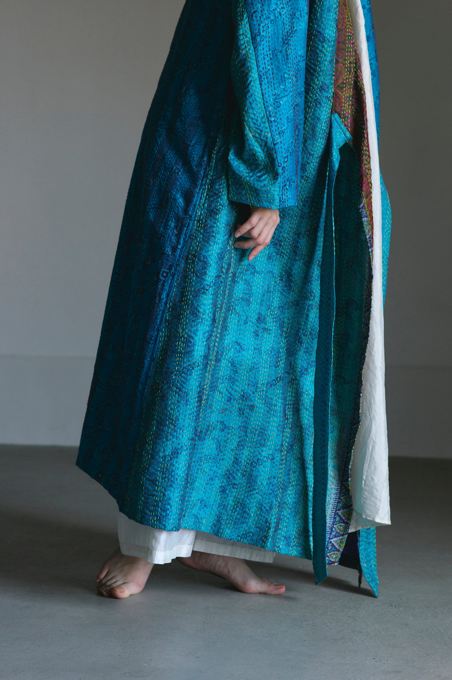 KANTHA｜NO COLLAR ROBE