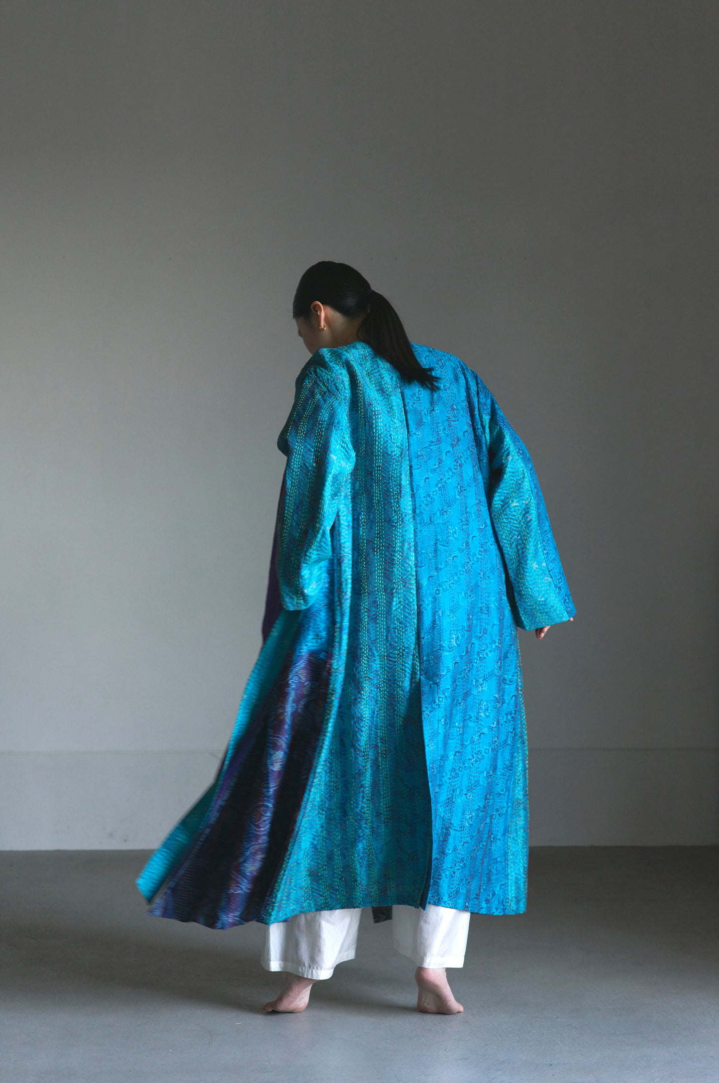 KANTHA｜NO COLLAR ROBE