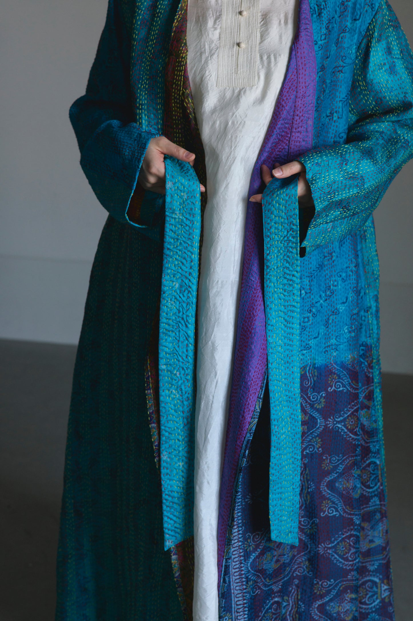 KANTHA｜NO COLLAR ROBE
