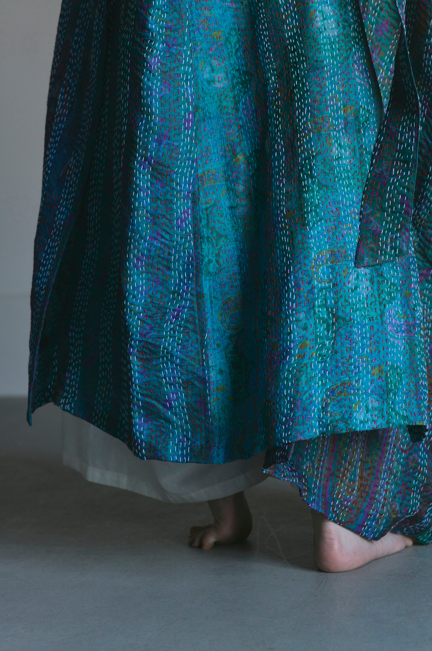 KANTHA｜NO COLLAR ROBE