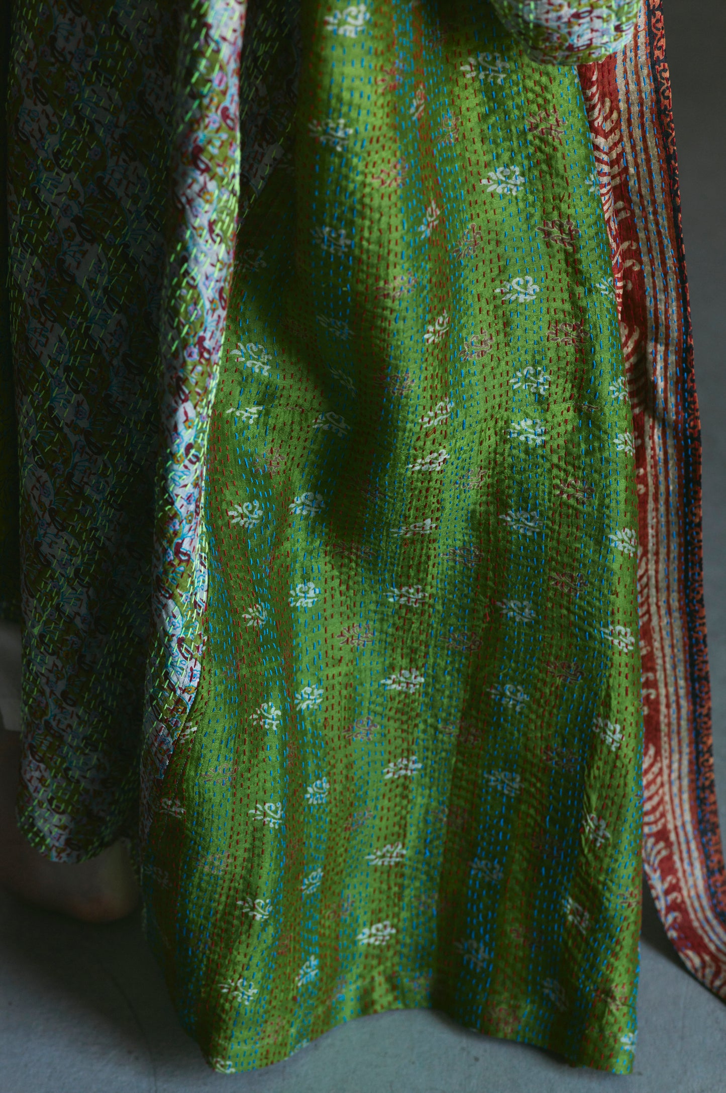 KANTHA｜NO COLLAR ROBE