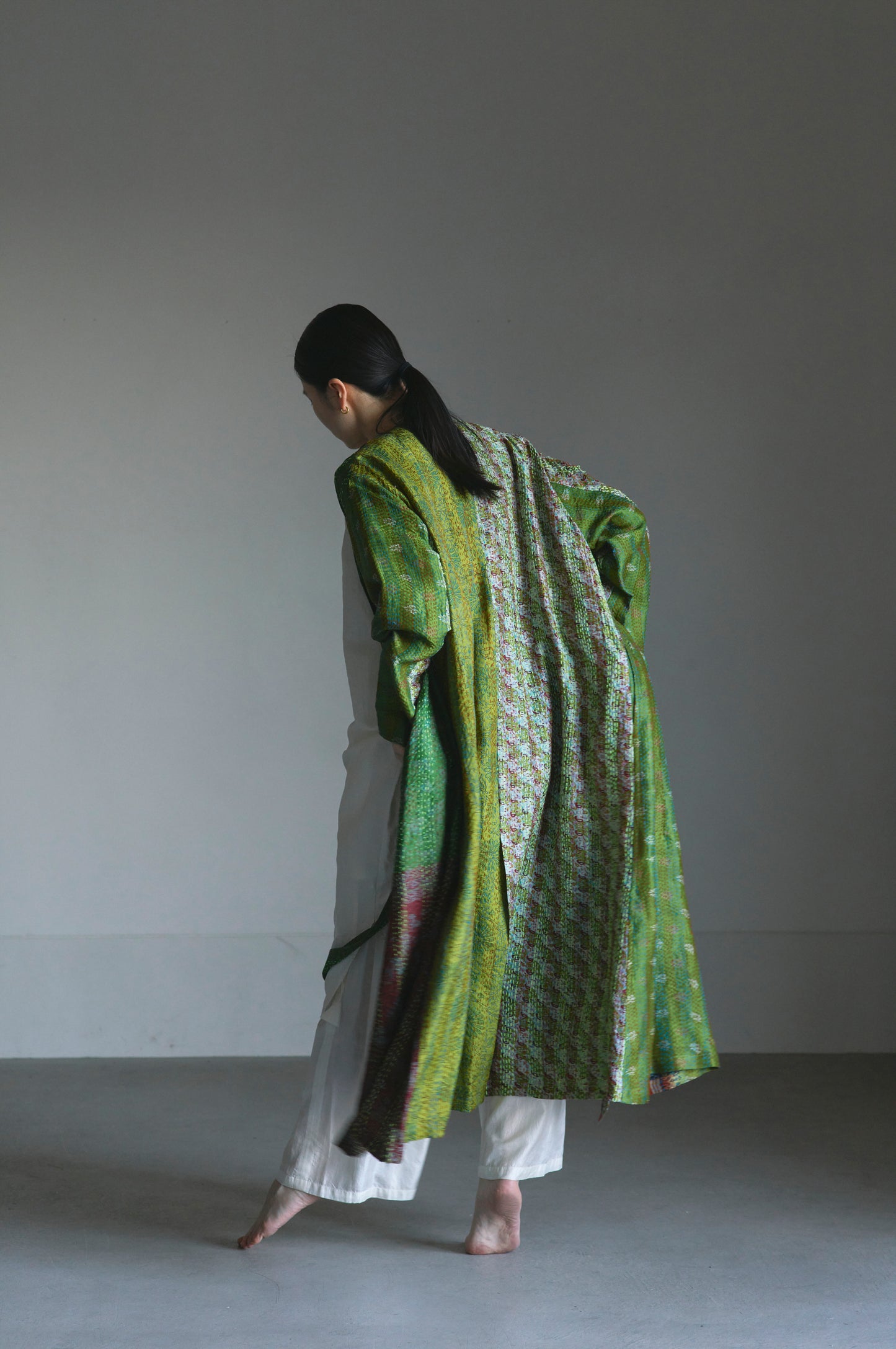 KANTHA｜NO COLLAR ROBE