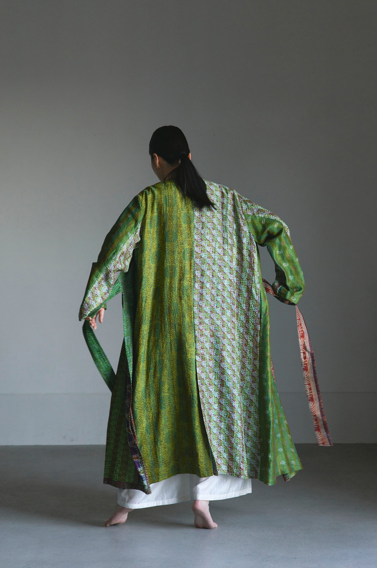 KANTHA｜NO COLLAR ROBE