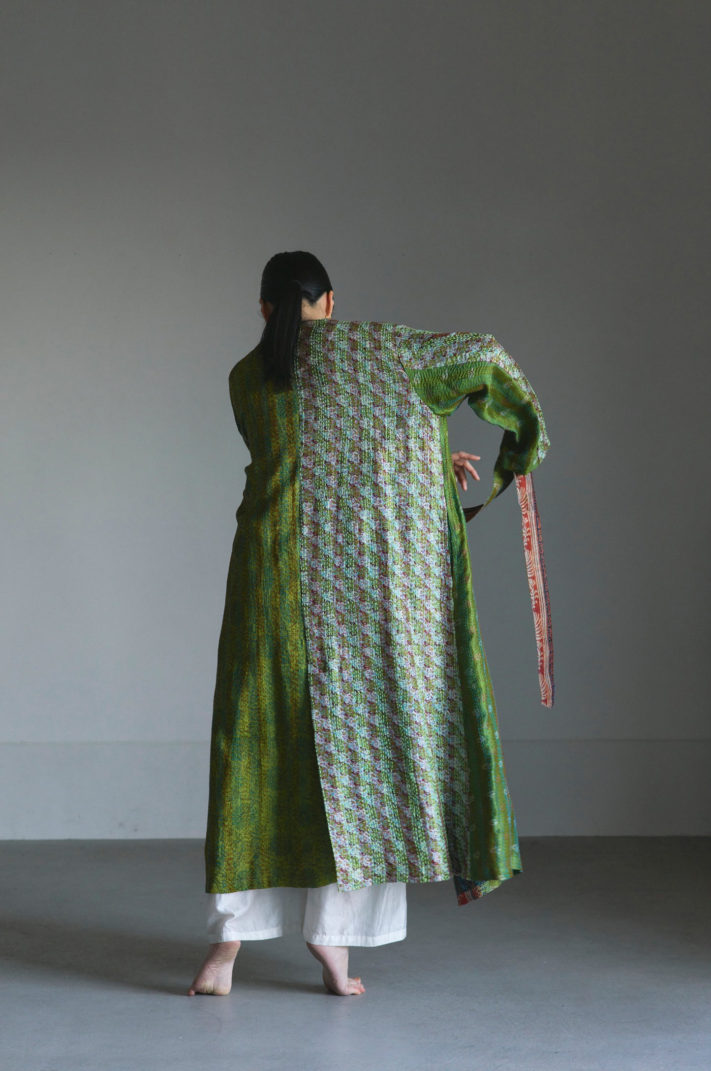KANTHA｜NO COLLAR ROBE