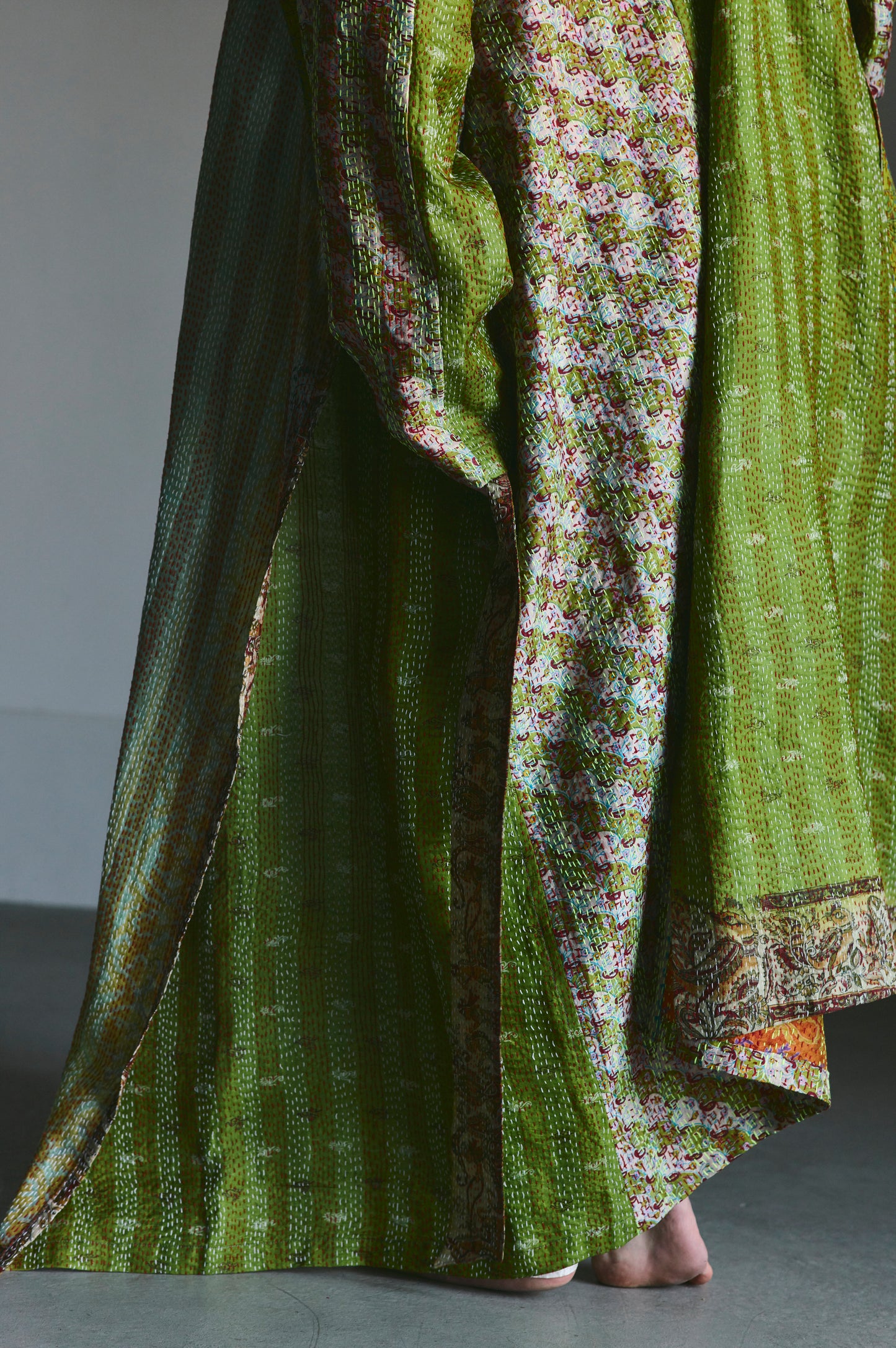 KANTHA｜NO COLLAR ROBE