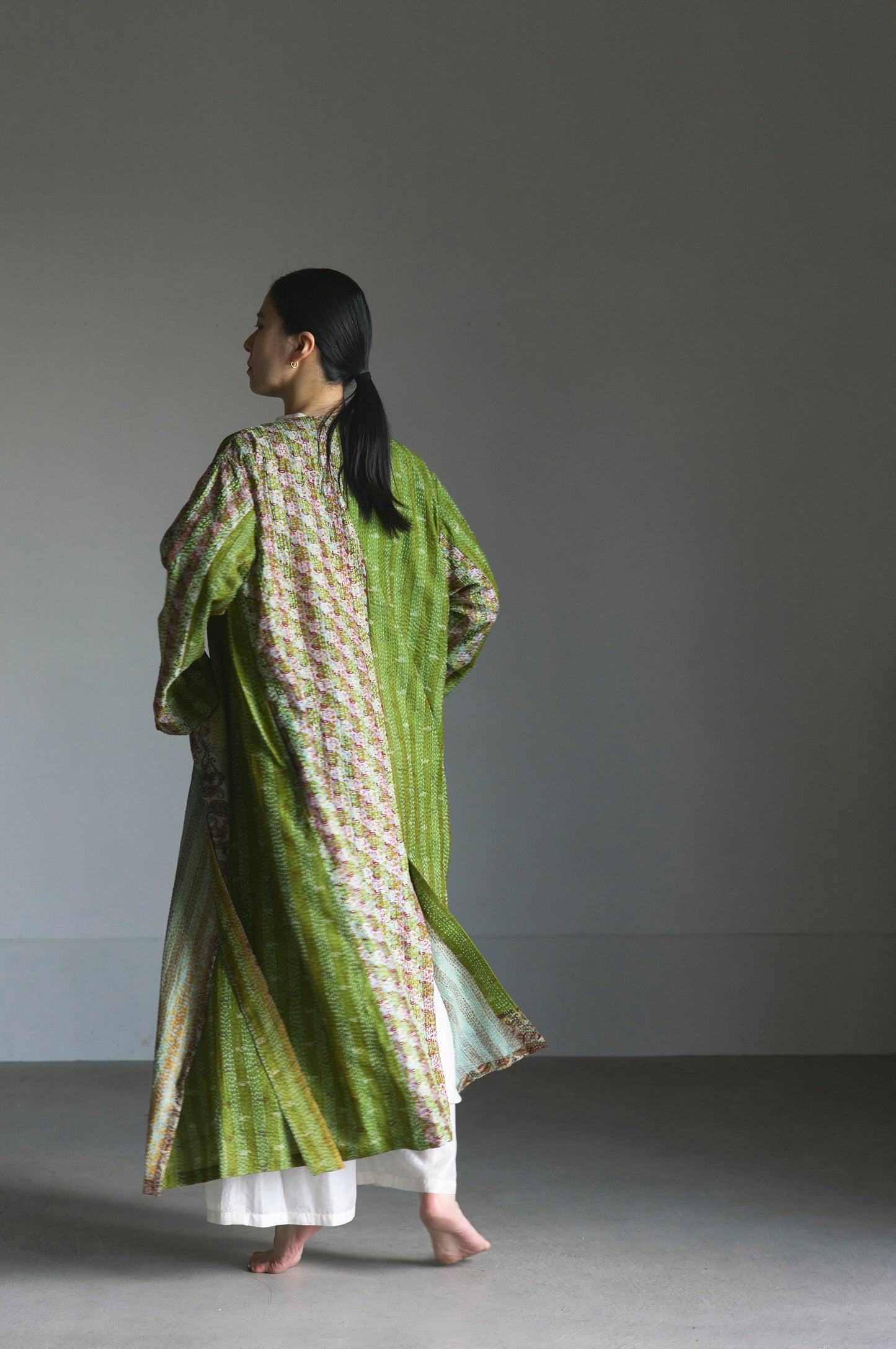 KANTHA｜NO COLLAR ROBE