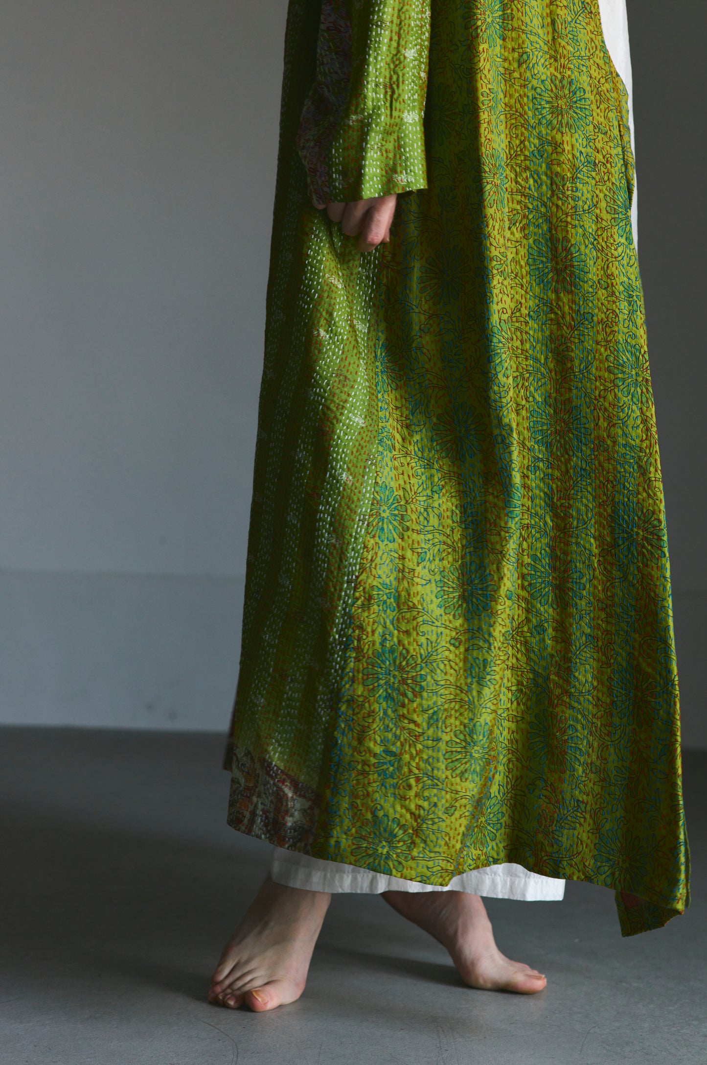 KANTHA｜NO COLLAR ROBE