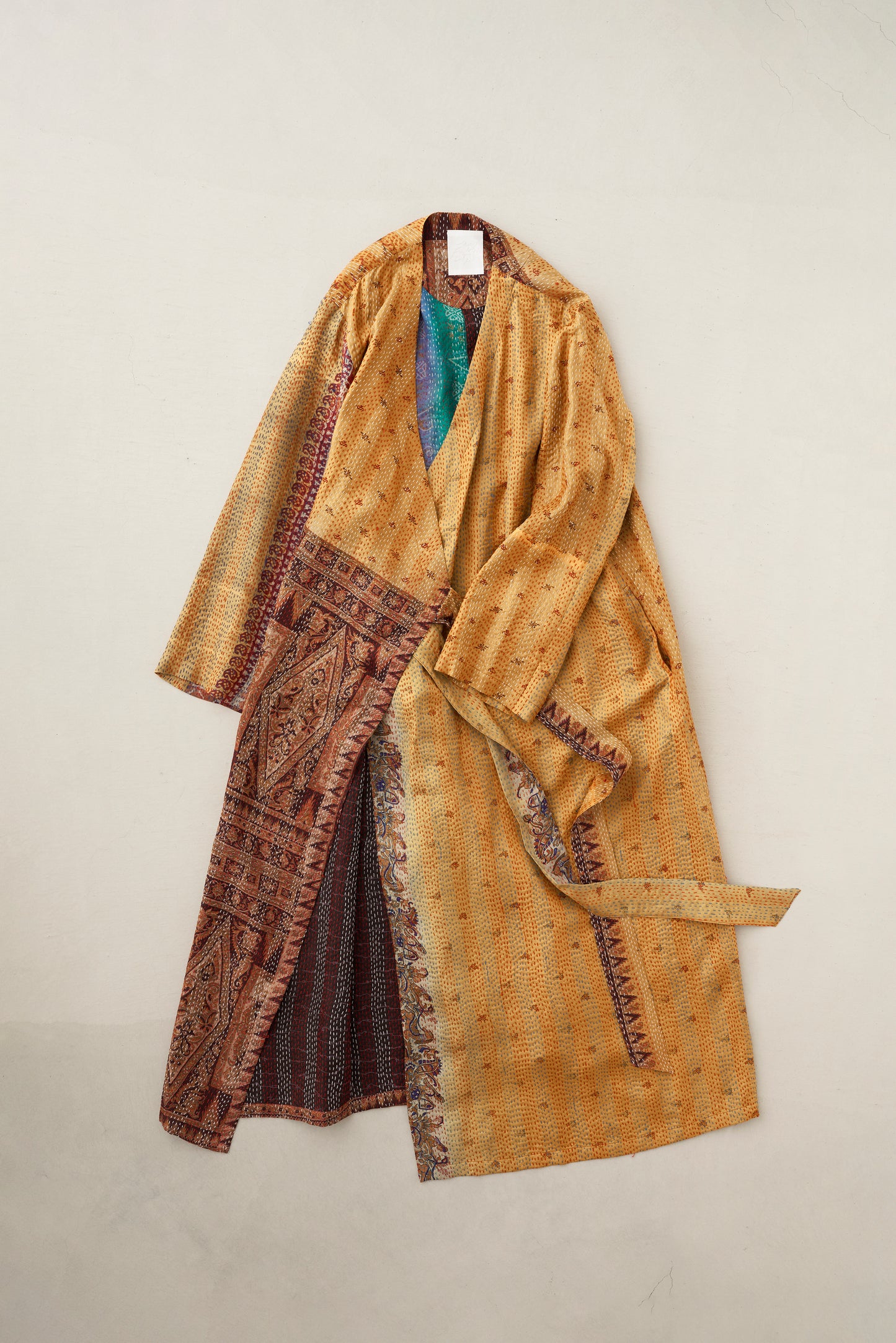 KANTHA｜NO COLLAR ROBE