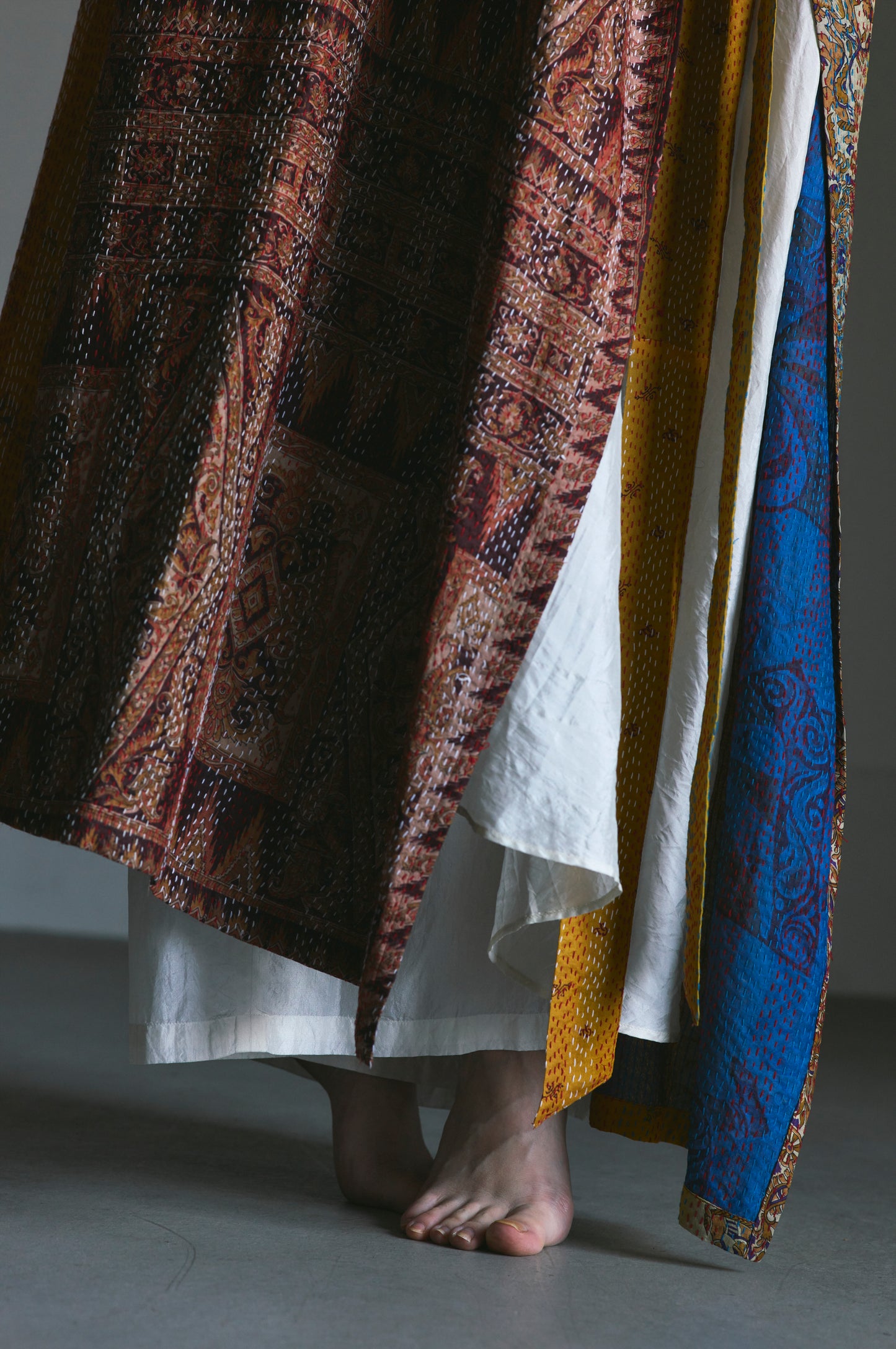 KANTHA｜NO COLLAR ROBE