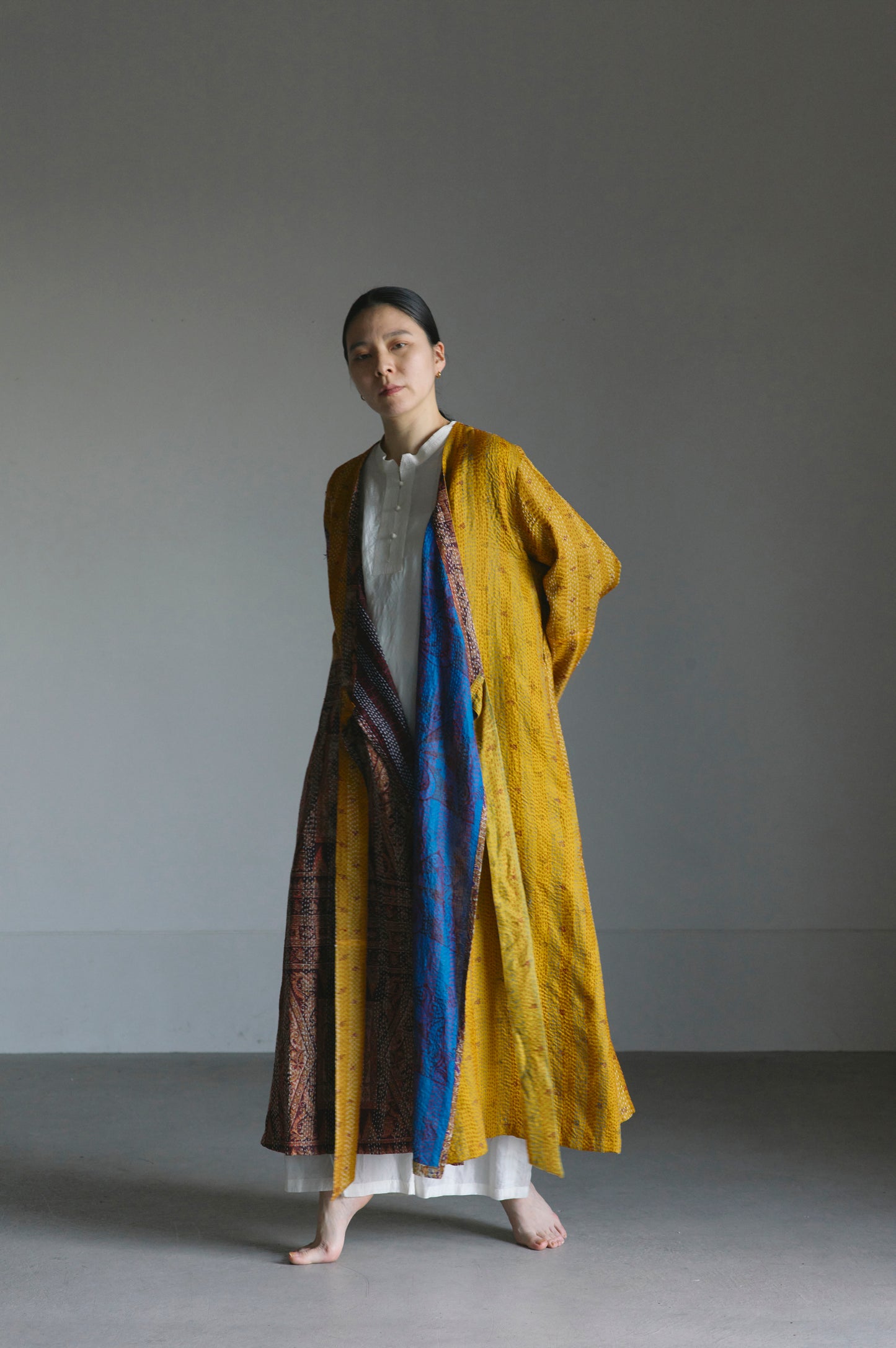 KANTHA｜NO COLLAR ROBE