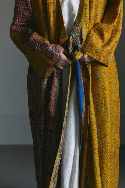 KANTHA｜NO COLLAR ROBE