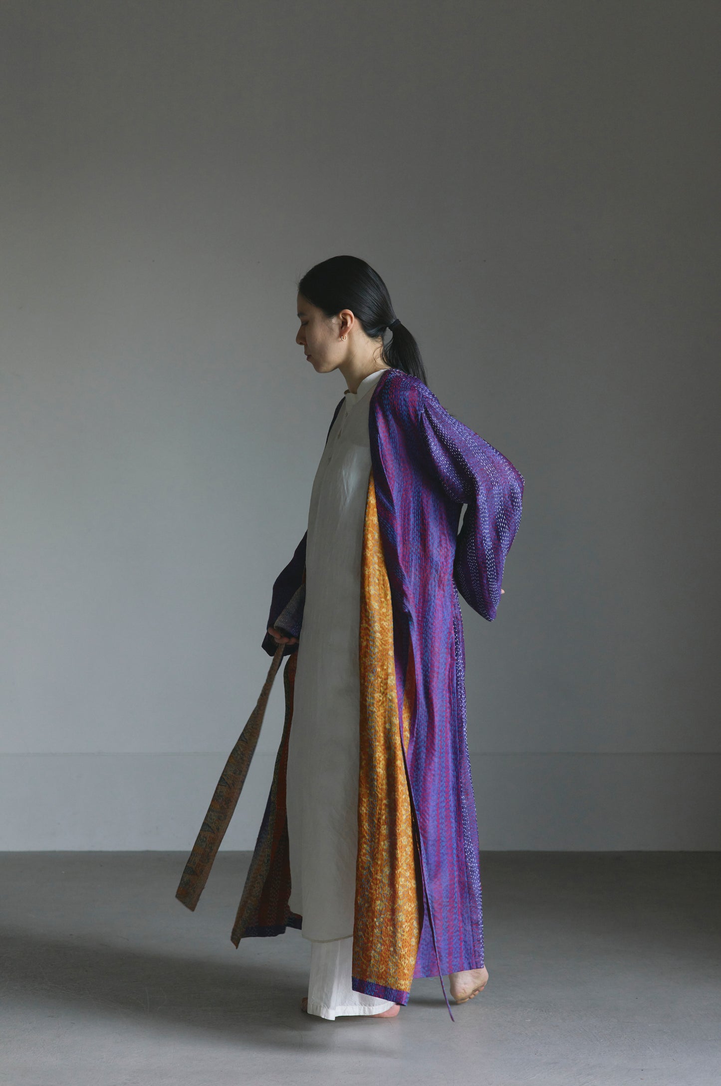 KANTHA｜NO COLLAR ROBE