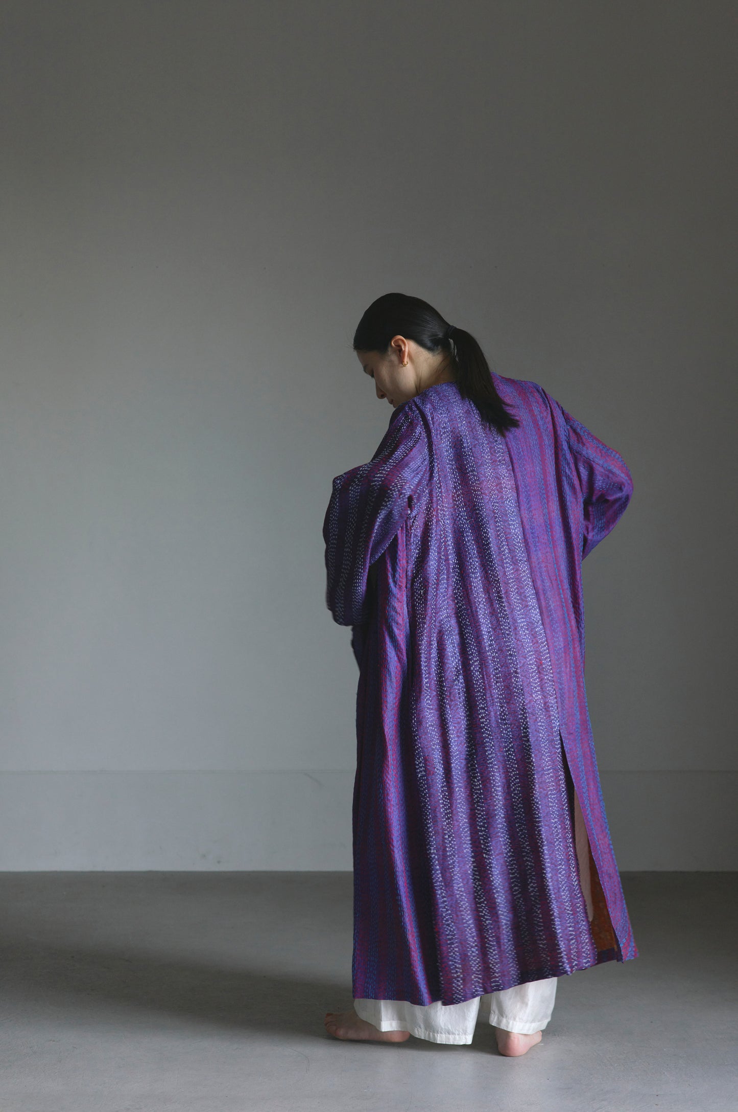 KANTHA｜NO COLLAR ROBE