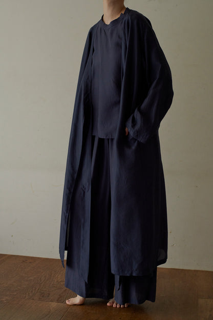 BANGALORE SILK | NO COLLAR ROBE / COUNTERPOINT