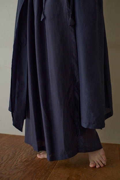 BANGALORE SILK | NO COLLAR ROBE / COUNTERPOINT