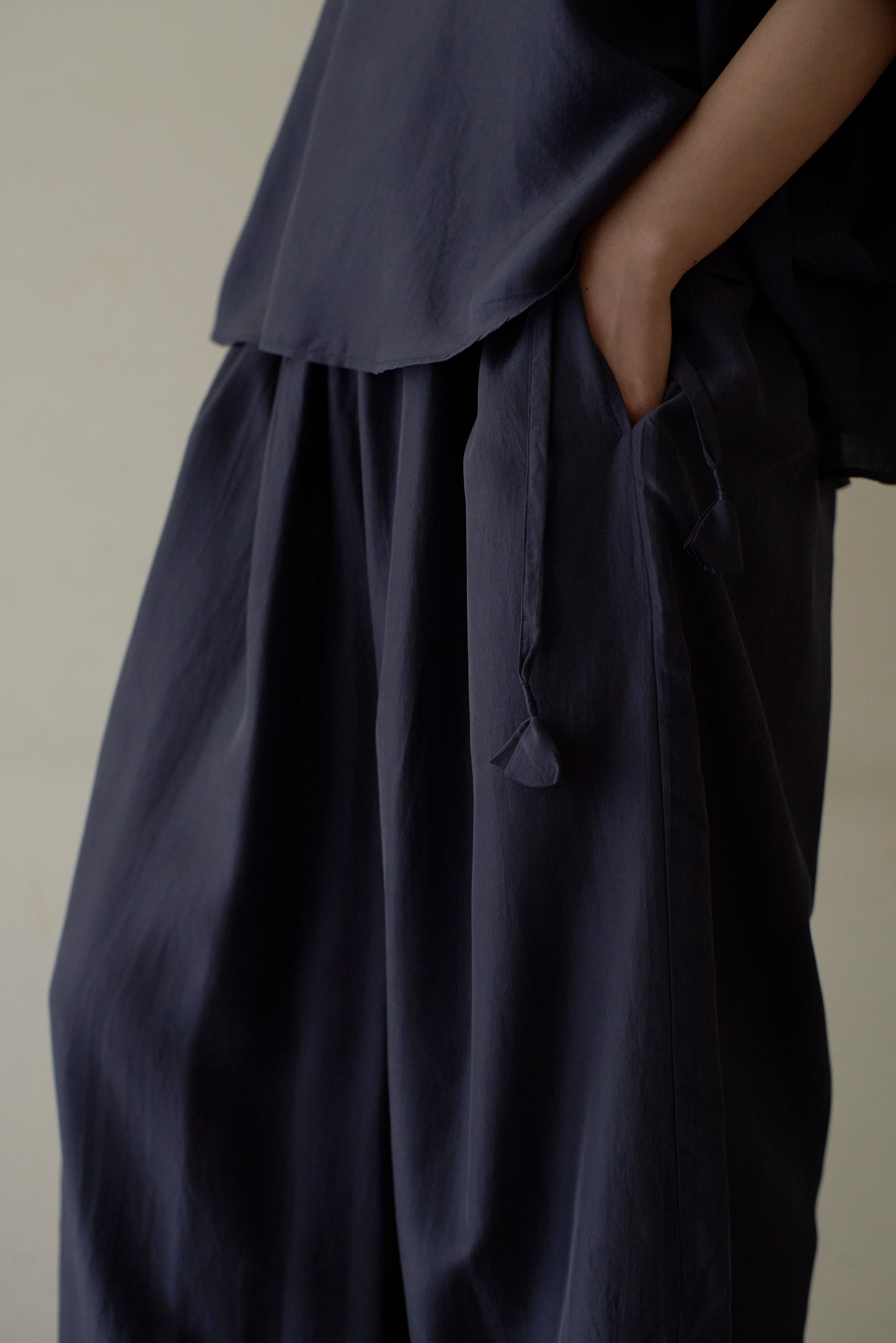 BANGALORE SILK | NO COLLAR ROBE / COUNTERPOINT