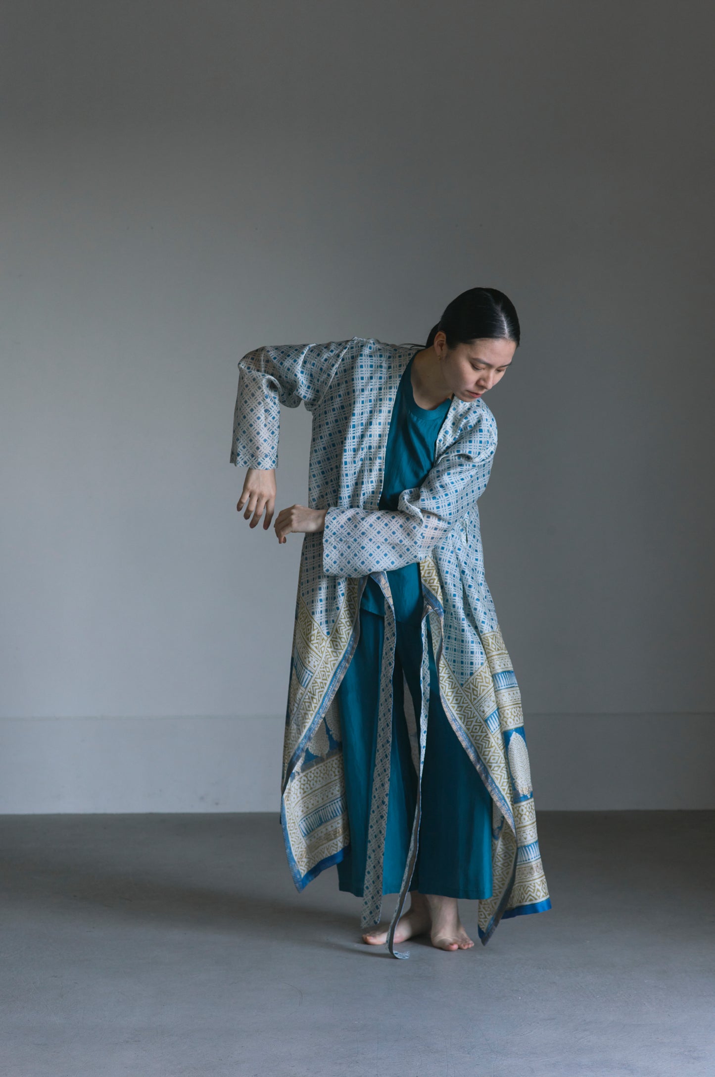 LIMITED BLOCK PRINT | NO COLLAR ROBE