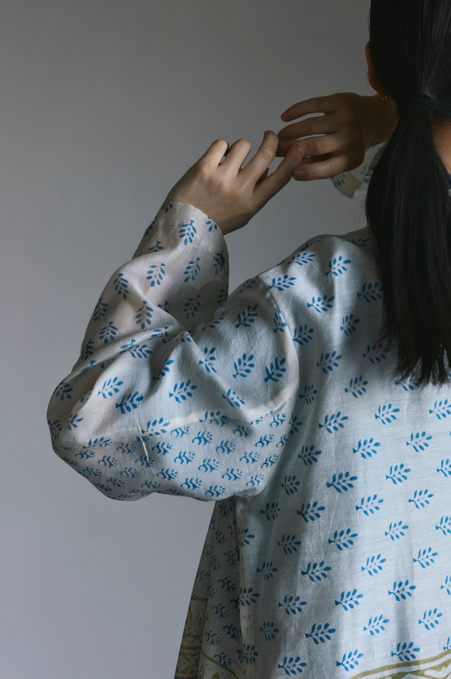 LIMITED BLOCK PRINT | NO COLLAR ROBE