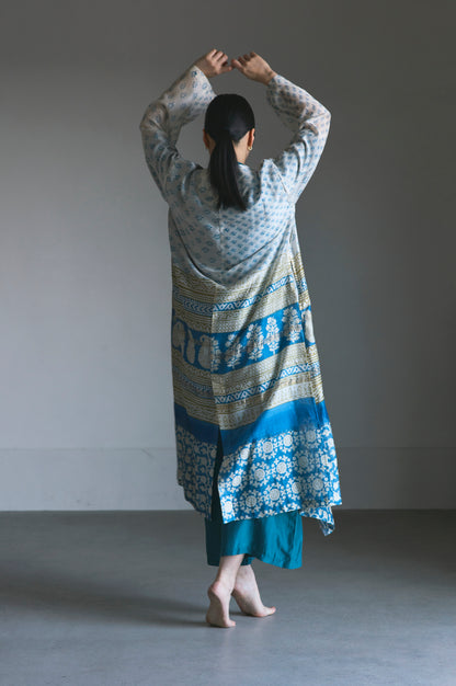 LIMITED BLOCK PRINT | NO COLLAR ROBE
