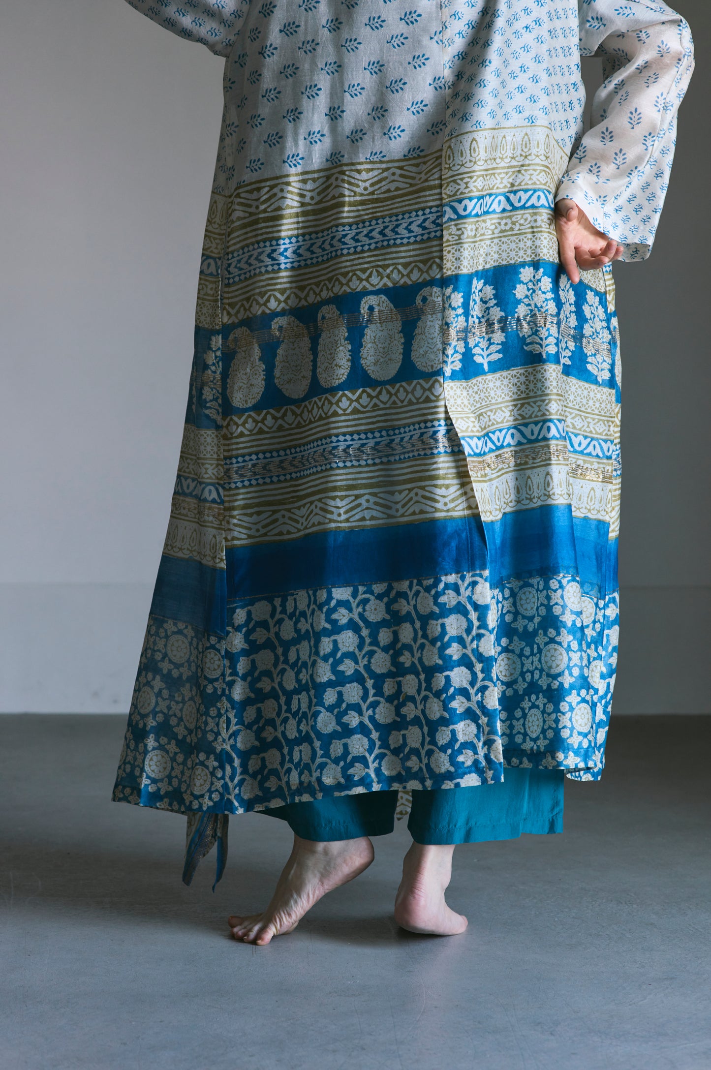 LIMITED BLOCK PRINT | NO COLLAR ROBE